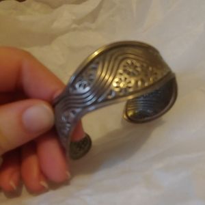 Metal bracelet